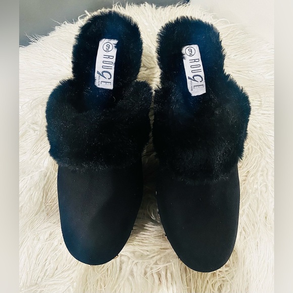 Vintage 90’s Rouge Helium Suede Faux Fur Lined Chunky Heeled Clogs Gold Studs - Picture 3 of 6